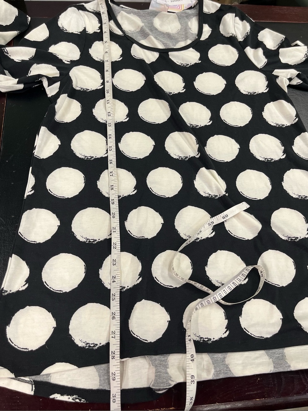 LuLaRoe Lynnae tee size large - Picture 10 of 10